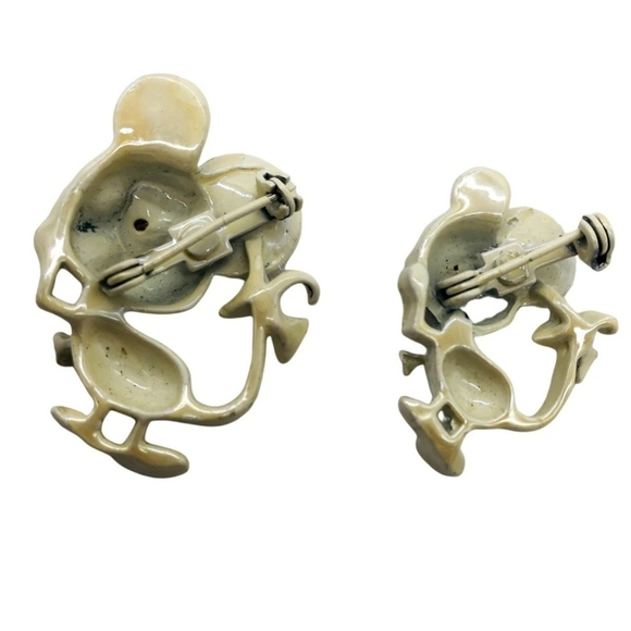 Mice Lapel Hat or Scarf Pins Pearl Finish Set of 2 - Picture 3 of 5
